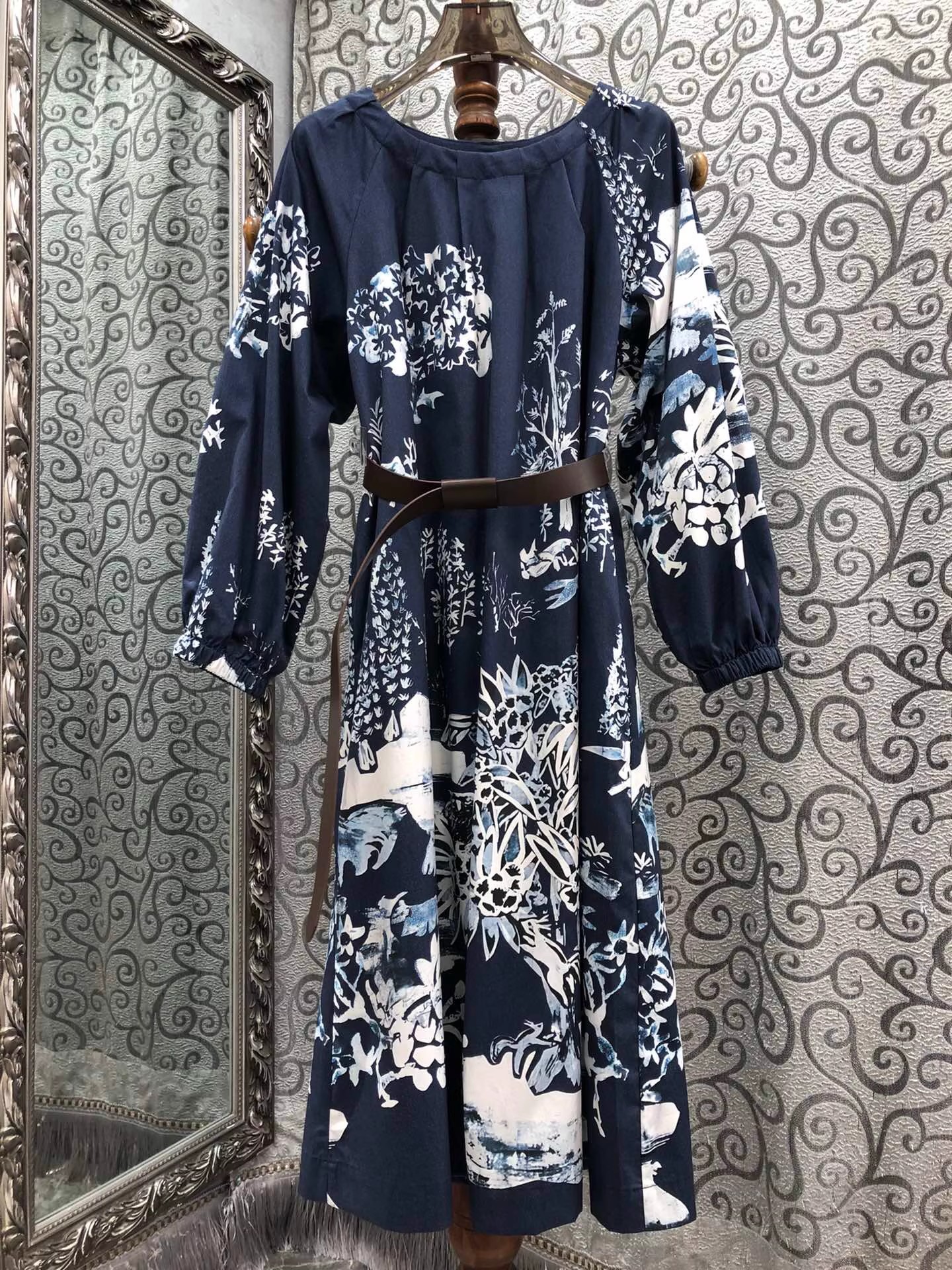 Street Fashion Events - Vintage Print Dress 2025 Autumn Fashion