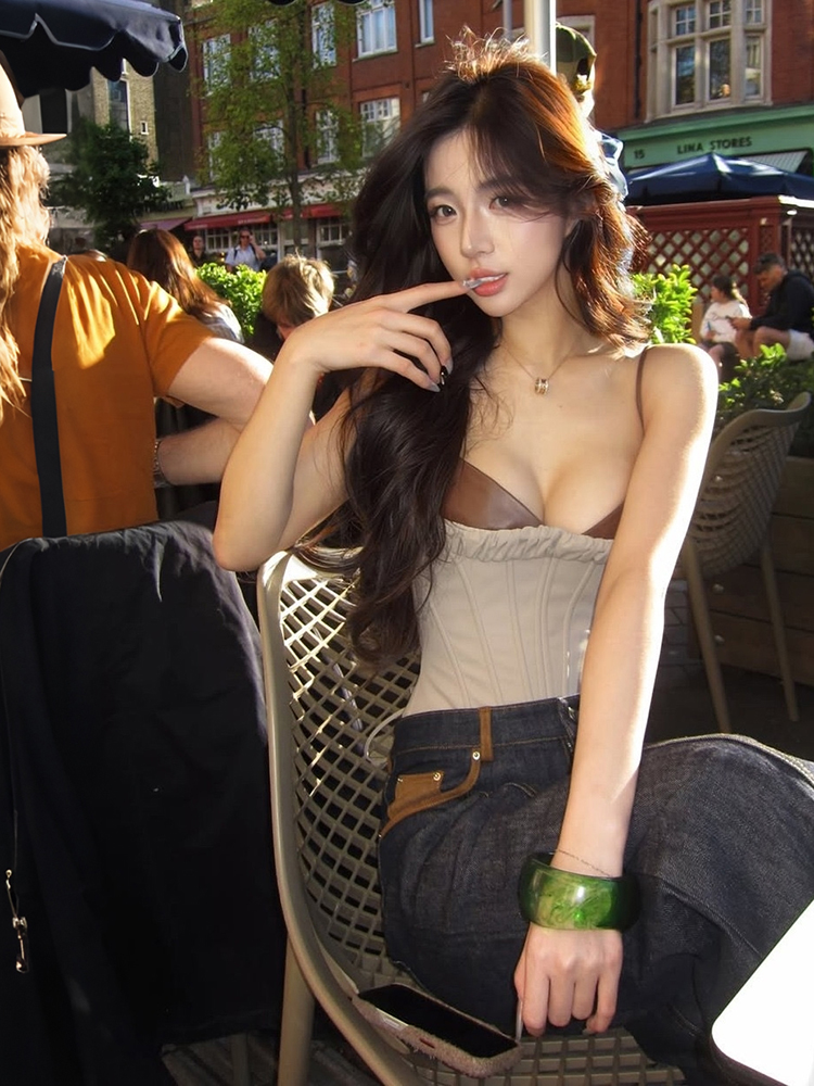 Street Fashion Look - Nibber Look Slimmer Camisole Tops Woman