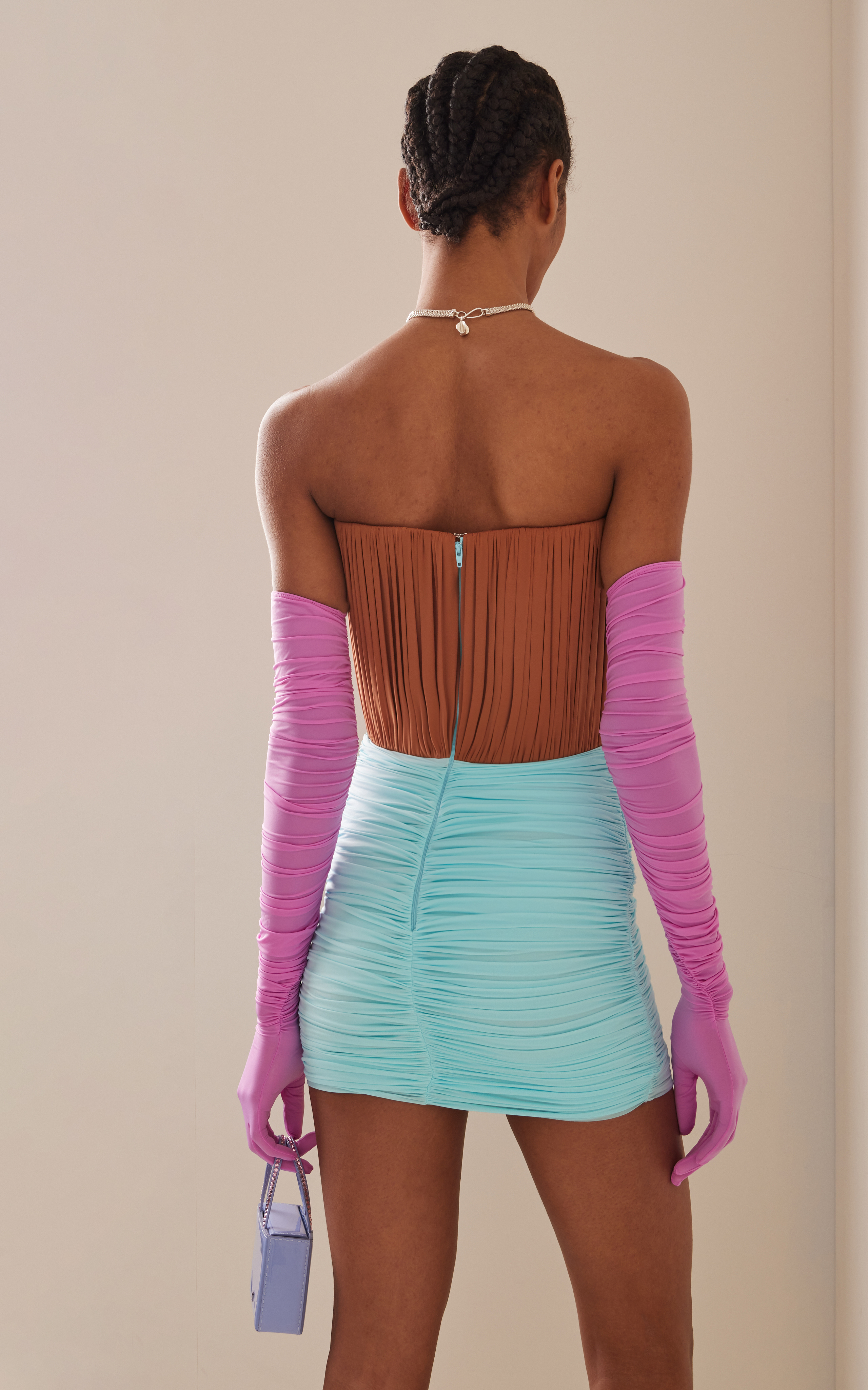 Stone Gloved Ruched Mesh Mini  – обзор и цена Street Fashion Events